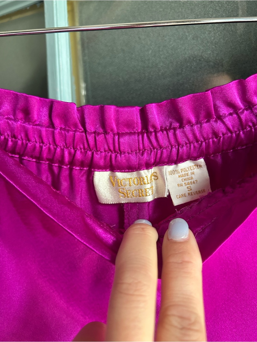 Vintage Victoria's Secret Gold Label Satin Pajama Set Polka Dot Vivid Magenta S - Picture 9 of 9